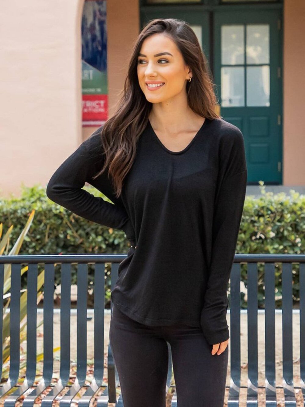 NWT Lightweight Long Sleeve Sweater Black Everyday Layer Size Large